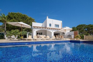 Villa Vita - Pool area