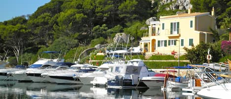 Unique location on edge of Marina. Backs onto beautiful protected countryside.