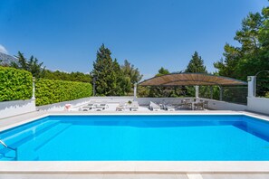 Villa Provos with private pool, Finnish sauna, mountain views, beach 7km