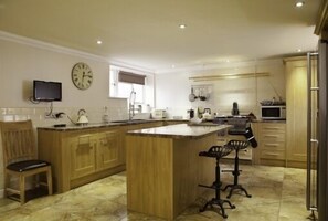 Breakfast bar 