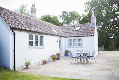 Beautifully Converted Period Cottage in The South Cotswold Countryside