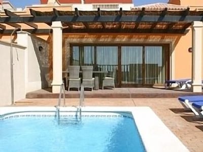 Villa Sensacional, con piscina privada y asombrosos Costal Vistas 