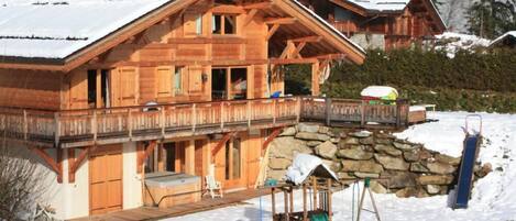 le chalet avec l'appartement au rez de chaussée