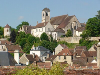 Chatel Censoir: Joli House in Burgundy