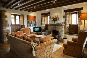 Conbut living room