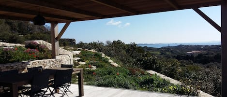 la terrasse et sa vue mer à 160°