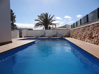 Beautiful villa for 6 people with pool, wifi, air conditioning, barbecue 