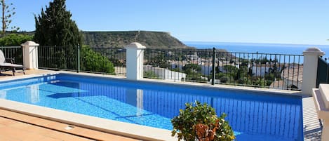 Pool terrace views of Rocha Negra and stunning views of Luz Bay