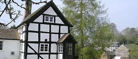 Traditional Herefordshire Cottage