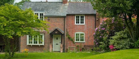 Acorn Cottage