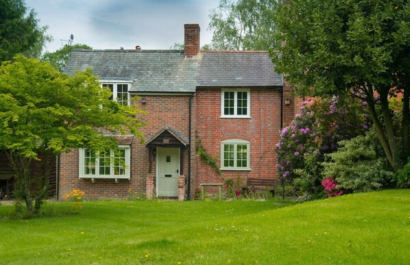 Acorn Cottage