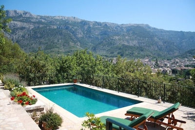 Bellísima villa con piscina/2 hab, jardines privados con vistas espectaculares