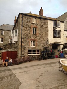 Tidesreach Port Isaac, también conocido como The Crab & Lobster en Doc Martin, vistas al mar