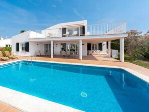 Property building,Facade/entrance,Swimming pool