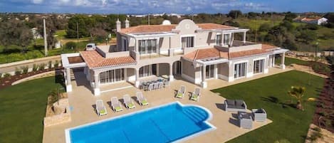 Villa with pool and garden
