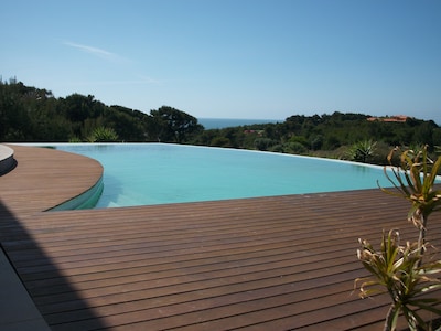 Haus mit Garten, zu Fuß zum Guincho Beach, InfinityPool, Meerblick und Serra Sintra