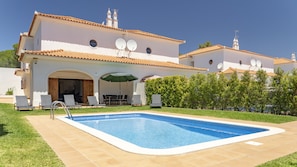 Villa with private Garden & Pool in Vale do Lobo