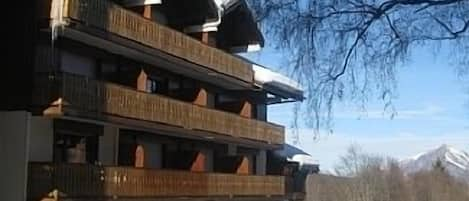 Mont Blanc apartment block and view