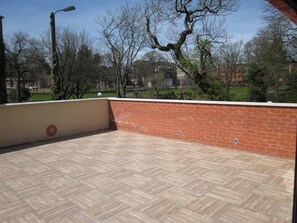 Terrasse  vue sur le Parc