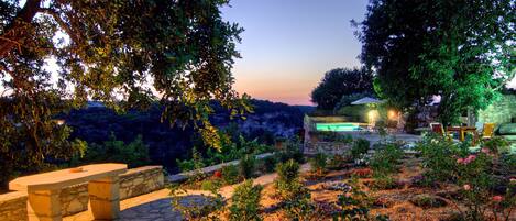 Garden and swimming pool