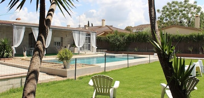 SEVILLA CITY, Luxuy APARTMENT: FREE PARKING, POOL AND METRO.