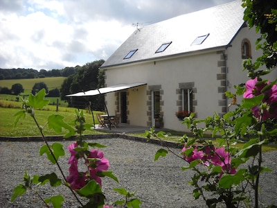 Cottage with Private indoor heated pool. .