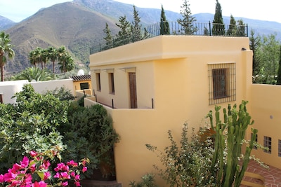 Veleta - 2 double bedrooms with terrace, 2 bathrooms & roof terrace