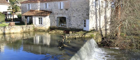 Le Moulin et son île