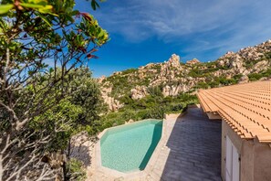 Building Exterior, Outdoor, Pool