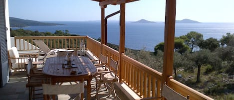 South veranda with view to the Dio Adelphoi islands (the" 2 brothers")