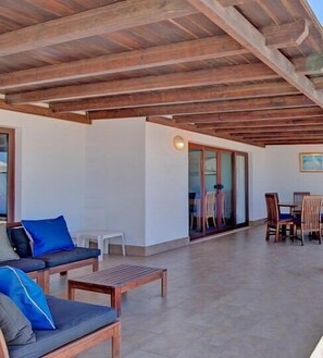 Outdoor Sofa & Dining Area - Shaded Pergola