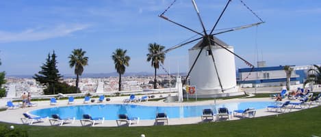 Windmill Hill pool