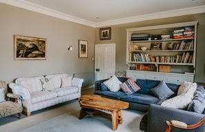 The Gate House, Wimborne: The sitting room with generous comfortable seating