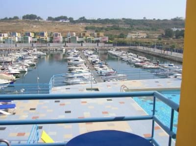 Marina de Albufeira (apartamento), junto ao mar, com vista marina e piscina.
