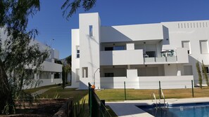 Apartment overlooks Pool