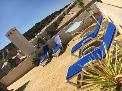 Luxury Apartment with private roof terrace, balconies and walkable to beach 

