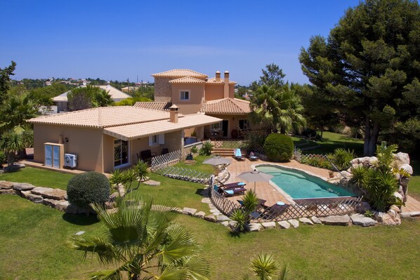 Villa Concha. 6 Bedroom villa in Carvoeiro 
