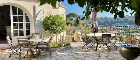 La Maison Cuisinier main terrace with pool