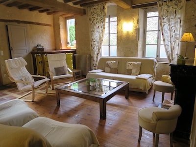 "4 épis" gîte: 3 bedrooms & 3 bathrooms, Garden. Close to the swimming pool. 2 hours from Paris