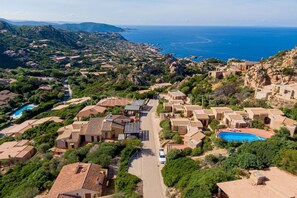 Building Exterior, Outdoor, Pool