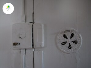 Unclassified image, 5 of 33, button