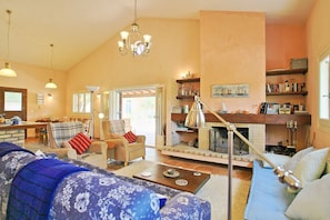 Lounge and fireplace
