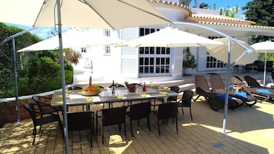 Villa Tenazinha I with Private Pool, garden and barbecue, Pool and Tennis Table