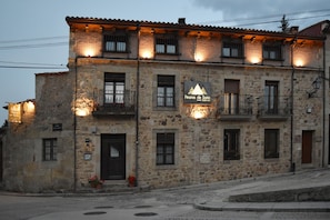 Esterni