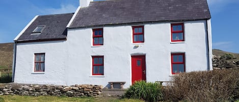 Youngs Cottage by the sea