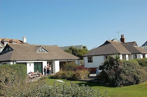 Front row on Widemouth Bay, large enclosed garden