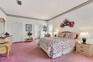 Master Bedroom with En-suite
