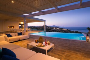 Beautiful private outside spaces, for lounging, Al fresco dining and sunbathing!