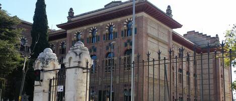 Rectorado (Antigua Facultad de Veterinaria)