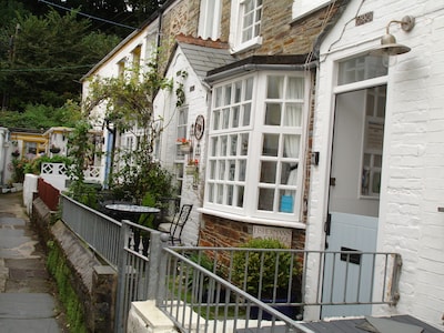 Charming, former Fisherman's Cottage right in the centre of Padstow